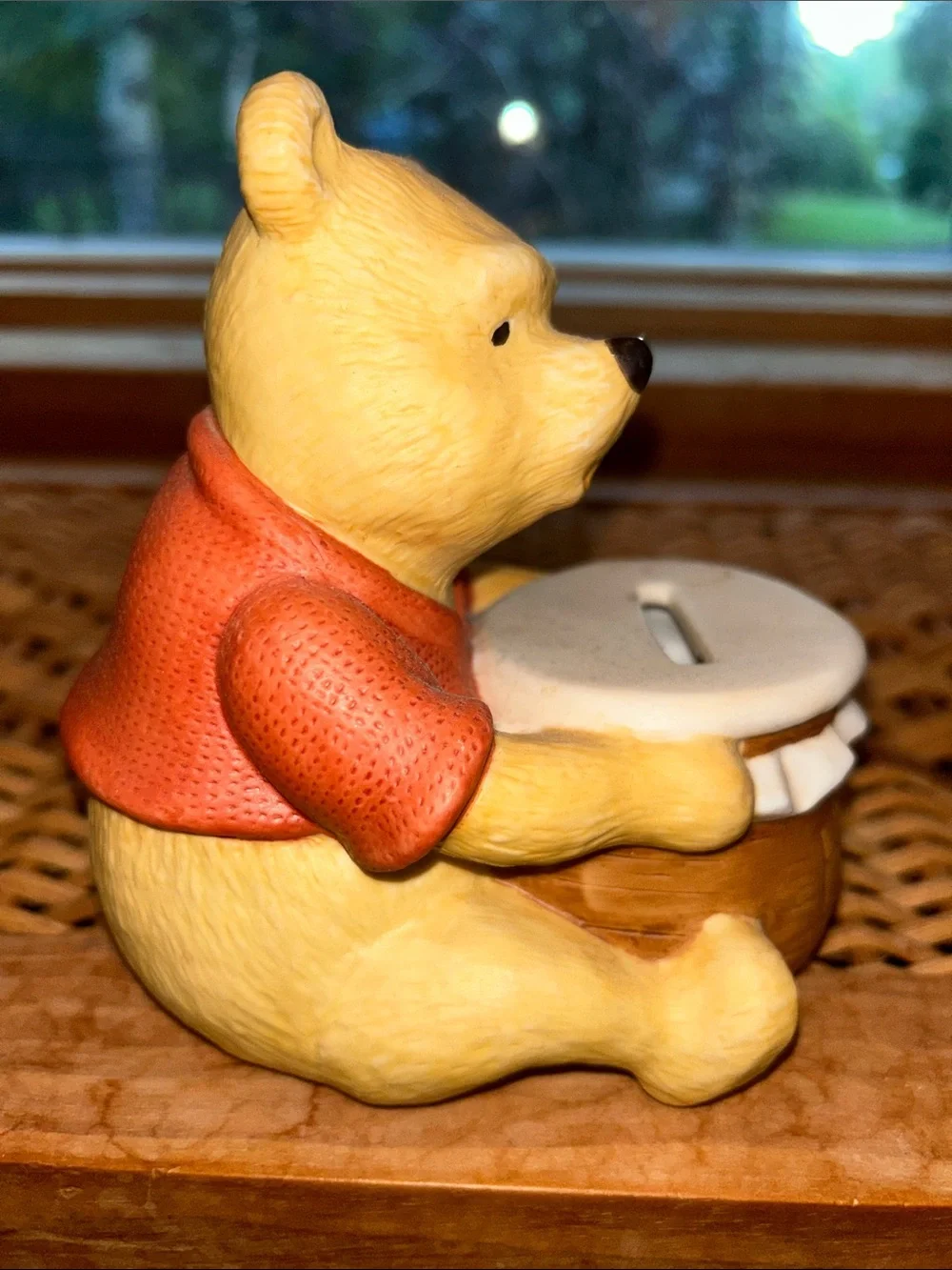 Disney’s Winnie the Pooh Honey Pot Bank Figurine (LC)